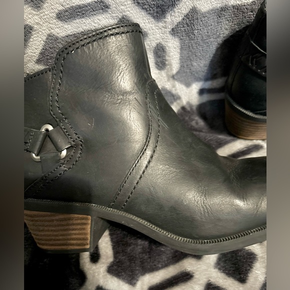 Teva Black Ankle Boot - Picture 2 of 4